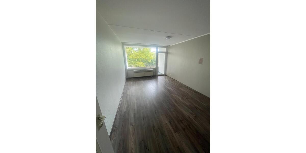 Etagenwohnung Neuss - 2 Zimmer, 68 m&sup2;, 1.040&euro; | Angebot:26610402