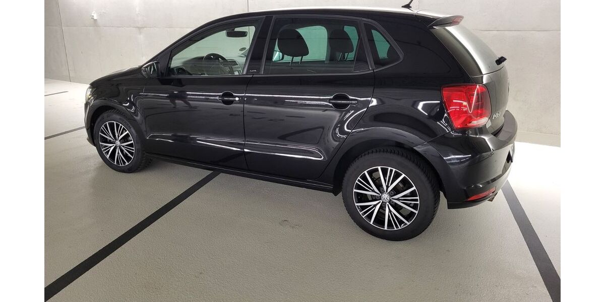 VW Polo 125.500 km 9.900 &euro; Düsseldorf 40221