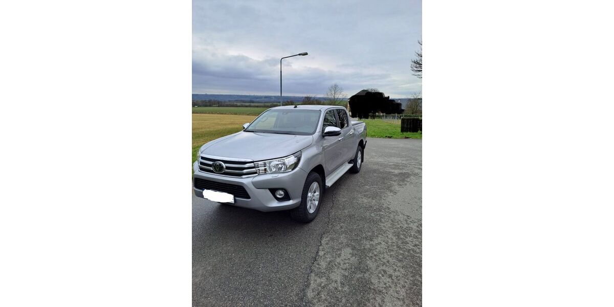 Toyota Hilux 107.000 km 33.500 &euro; Essen 45239