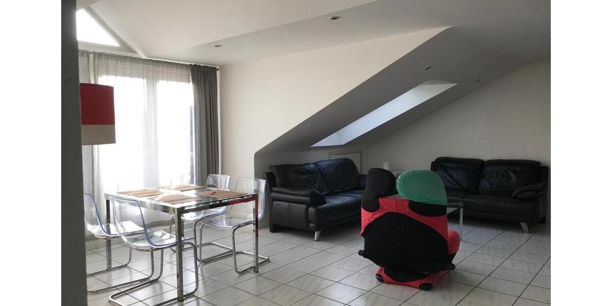 Dachgeschoßwohnung Düsseldorf Stadtbezirk 6 - 3 Zimmer, 68 m&sup2;, 1.500&euro; | Angebot:25967578