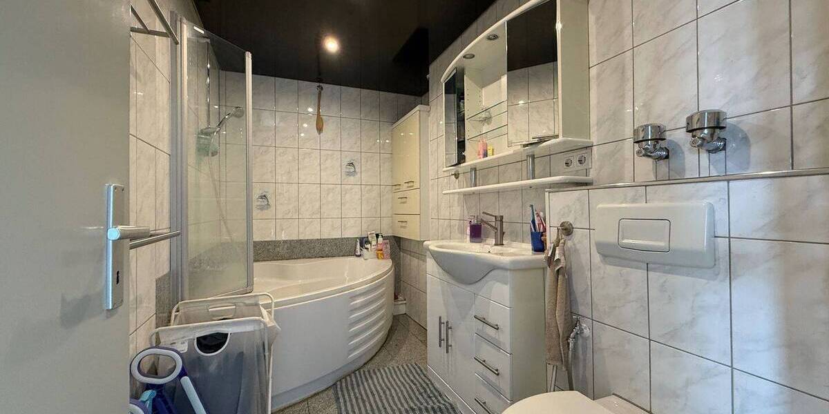 Etagenwohnung Neuss Hammfeld - 3 Zimmer, 89 m&sup2;, 319.000&euro; | Angebot:25661583