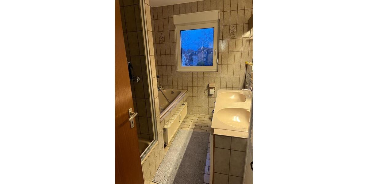 Etagenwohnung Kaarst - 3 Zimmer, 82 m&sup2;, 1.280&euro; | Angebot:26676667
