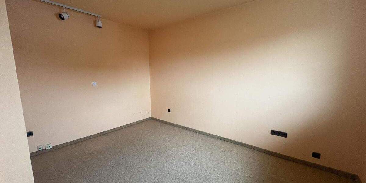 Mehrfamilienhaus, Wohnhaus Moers Hülsdonk - 6 Zimmer, 132 m&sup2;, 620.000&euro; | Angebot:25896452