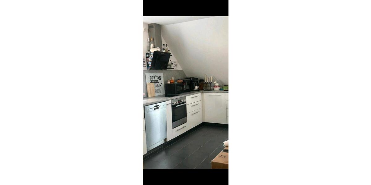Dachgeschoßwohnung Dinslaken Hiesfeld - 2.5 Zimmer, 72 m&sup2;, 684&euro; | Angebot:26699568