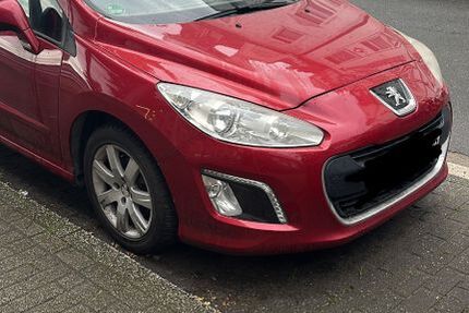 Peugeot 308 112.380 km 8.999 &euro; Duisburg 47166