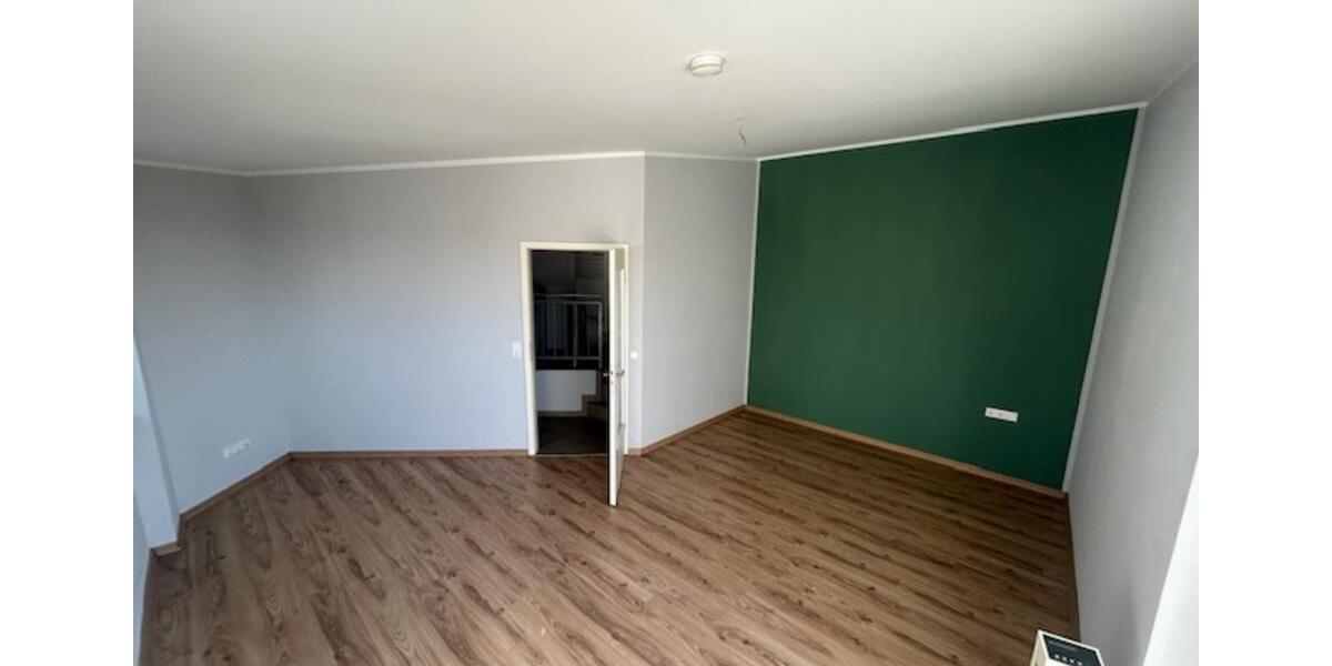 Etagenwohnung Viersen Hülsdonk - 3 Zimmer, 120 m&sup2;, 990&euro; | Angebot:25433318