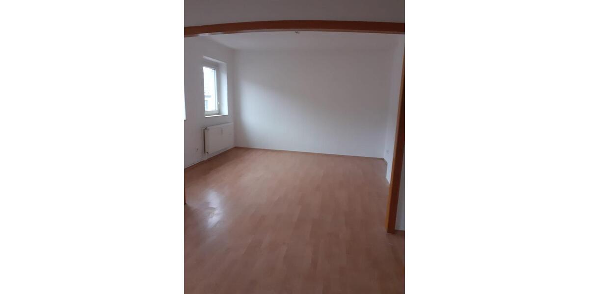 Etagenwohnung Duisburg Mittelmeiderich - 4 Zimmer, 105 m&sup2;, 1.400&euro; | Angebot:25865880
