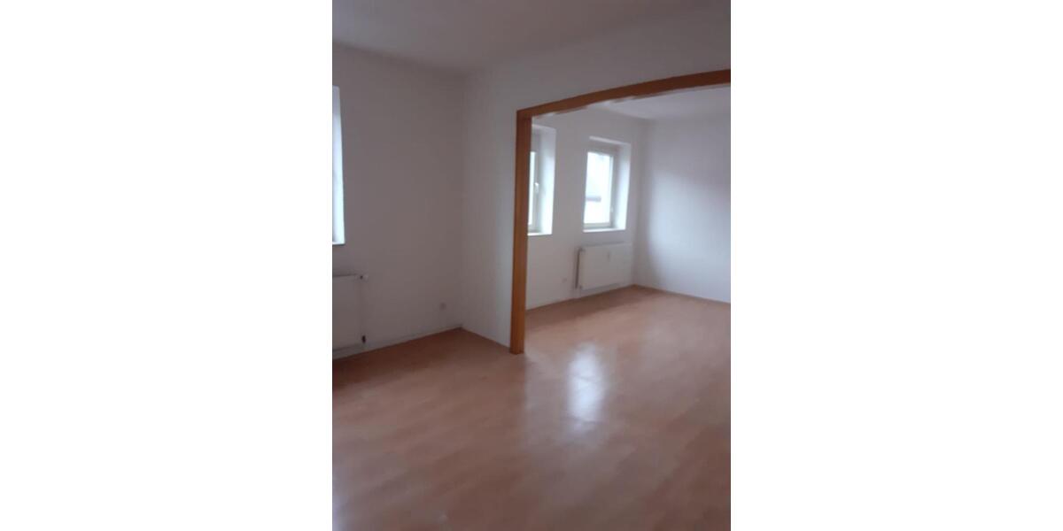 Etagenwohnung Duisburg Mittelmeiderich - 4 Zimmer, 105 m&sup2;, 1.400&euro; | Angebot:25865880