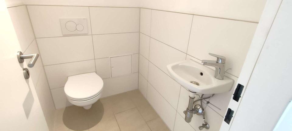 Etagenwohnung Krefeld - 3 Zimmer, 82 m&sup2;, 902&euro; | Angebot:24703869