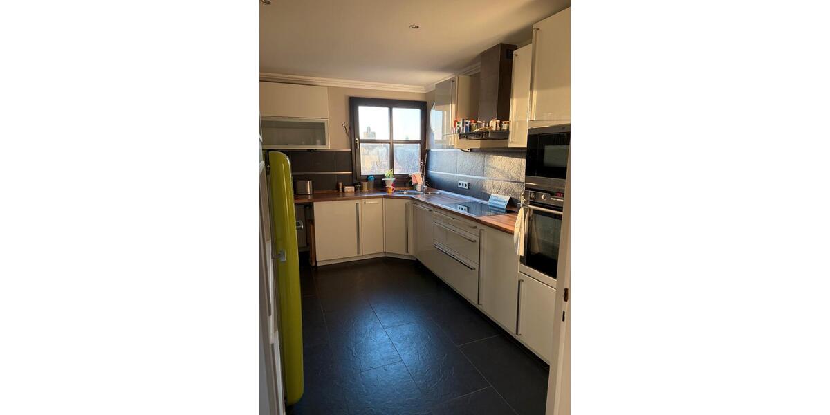 Dachgeschoßwohnung Düsseldorf Stadtbezirk 7 - 5 Zimmer, 139 m&sup2;, 695.000&euro; | Angebot:26067812