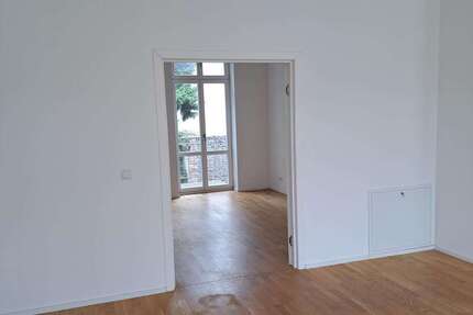 Wohnung Krefeld - 4 Zimmer, 109 m&sup2;, 1.070&euro; | Angebot:27327070