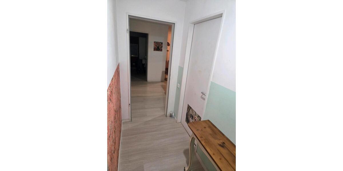 Dachgeschoßwohnung Düsseldorf Heerdt - 3 Zimmer, 75 m&sup2;, 1.367&euro; | Angebot:26587567