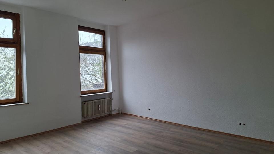Etagenwohnung Duisburg Hamborn - 4 Zimmer, 130 m&sup2;, 855&euro; | Angebot:25904672
