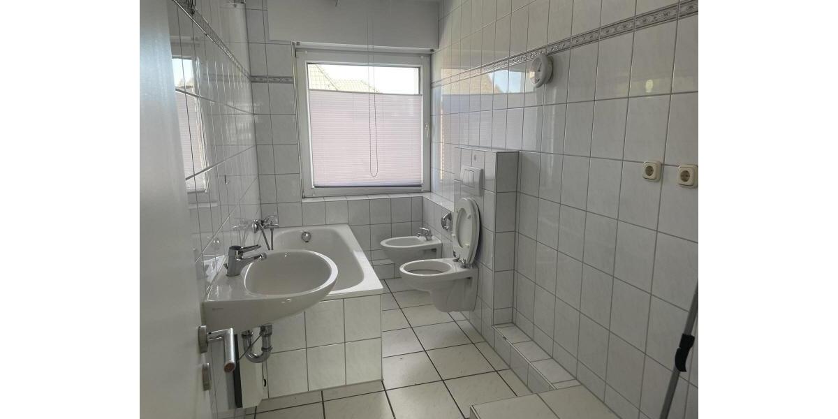 Etagenwohnung Wesel Bislich - 4 Zimmer, 86 m&sup2;, 595&euro; | Angebot:26671540