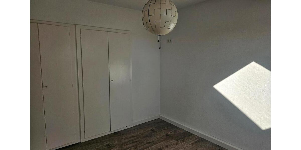 Dachgeschoßwohnung Tönisvorst - 2 Zimmer, 50 m&sup2;, 700&euro; | Angebot:25850355