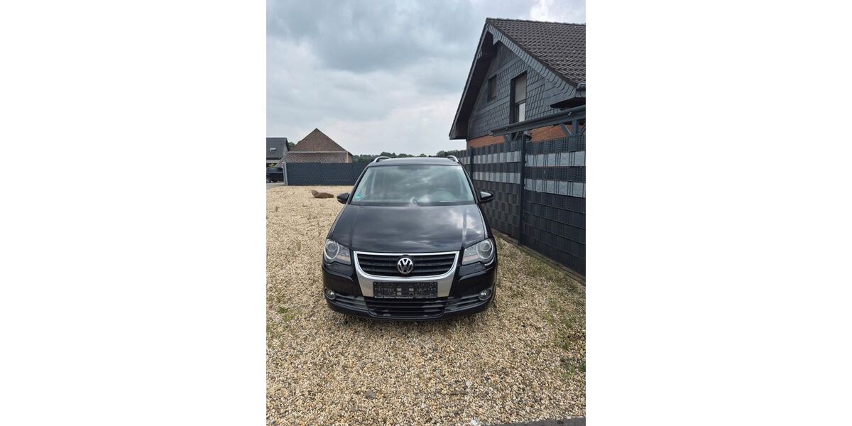 VW Touran 153.000 km 7.000 &euro; Straelen 47638