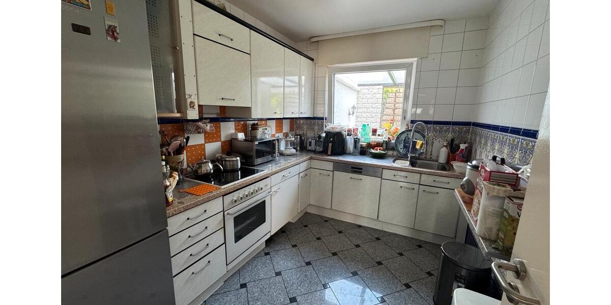 Einfamilienhaus Willich - 5 Zimmer, 430 m&sup2;, 1.900&euro; | Angebot:26645782