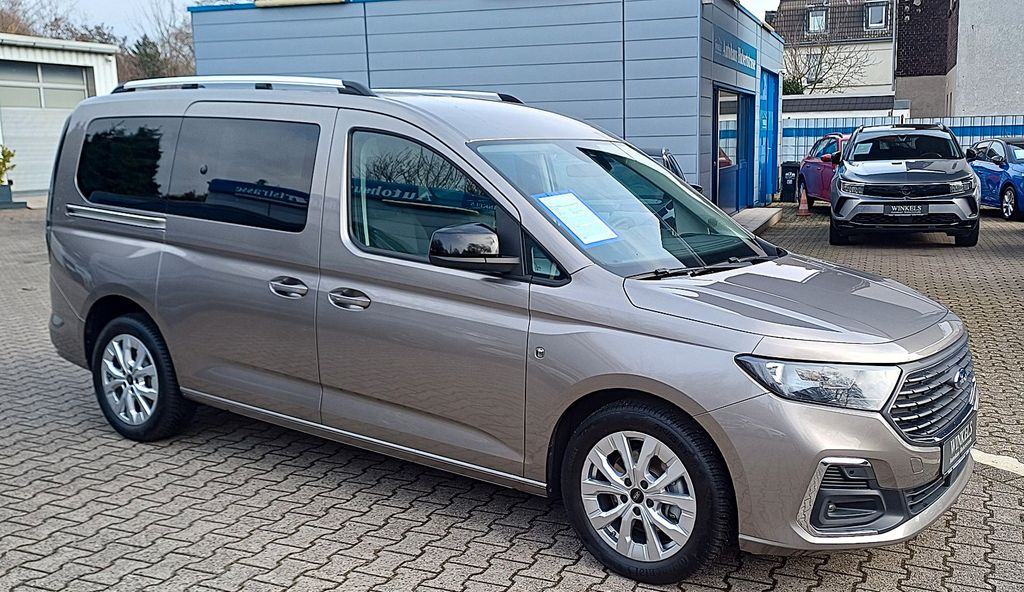 Ford Grand Tourneo 19.600 km 30.980 &euro; Essen 45307