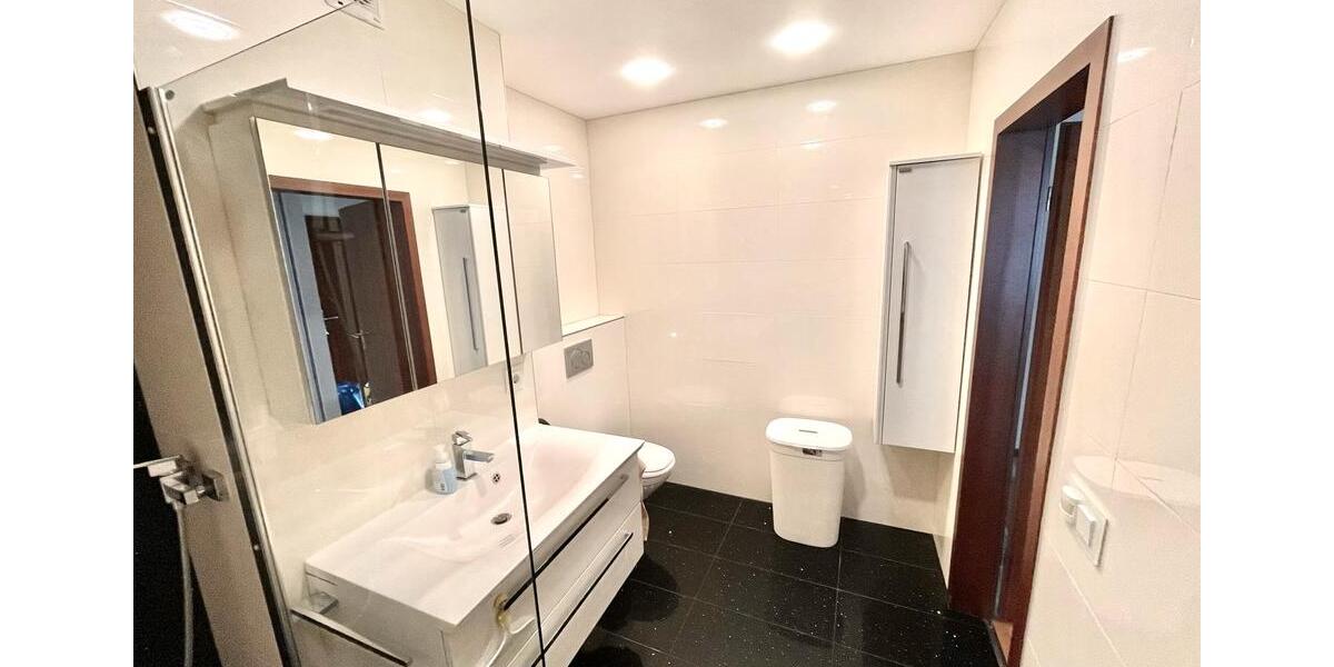 Etagenwohnung Düsseldorf Stadtbezirk 7 - 3 Zimmer, 80 m&sup2;, 1.750&euro; | Angebot:25994176