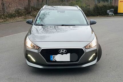 Hyundai i30 83.000 km 12.955 &euro; Essen 45143