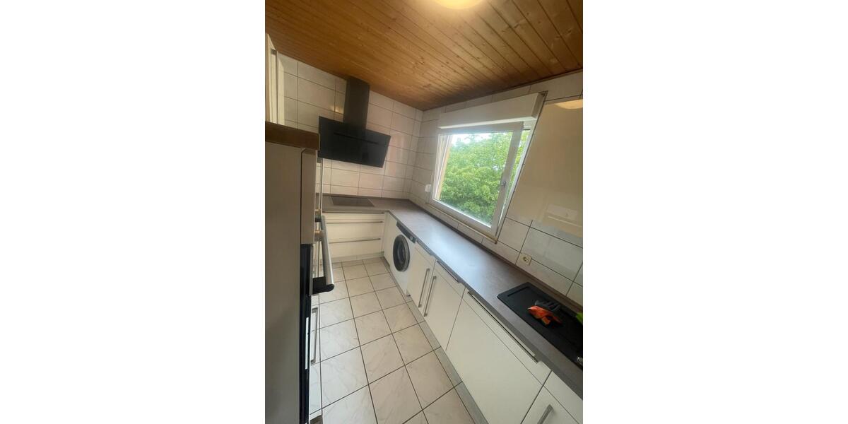 Etagenwohnung Neuss - 2 Zimmer, 68 m&sup2;, 1.040&euro; | Angebot:26610402