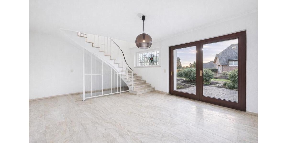 Doppelhaushälfte Dinslaken - 4 Zimmer, 160 m&sup2;, 2.150&euro; | Angebot:25539481