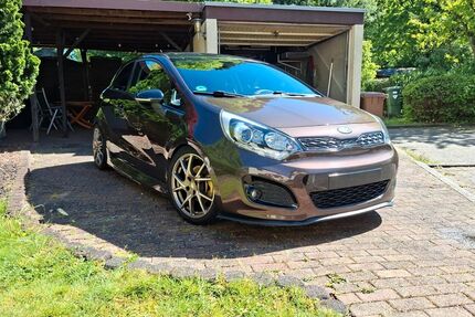 Kia Rio 125.154 km 5.199 &euro; Mülheim an der Ruhr 45472