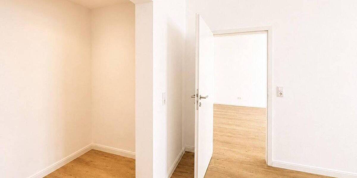Etagenwohnung Krefeld Stadtmitte - 2 Zimmer, 65 m&sup2;, 750&euro; | Angebot:26729969
