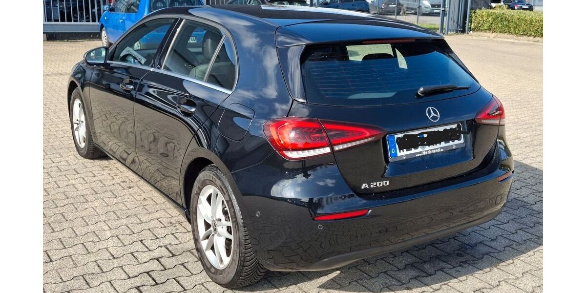Mercedes-Benz A 200 82.556 km 16.000 &euro; Viersen 41748