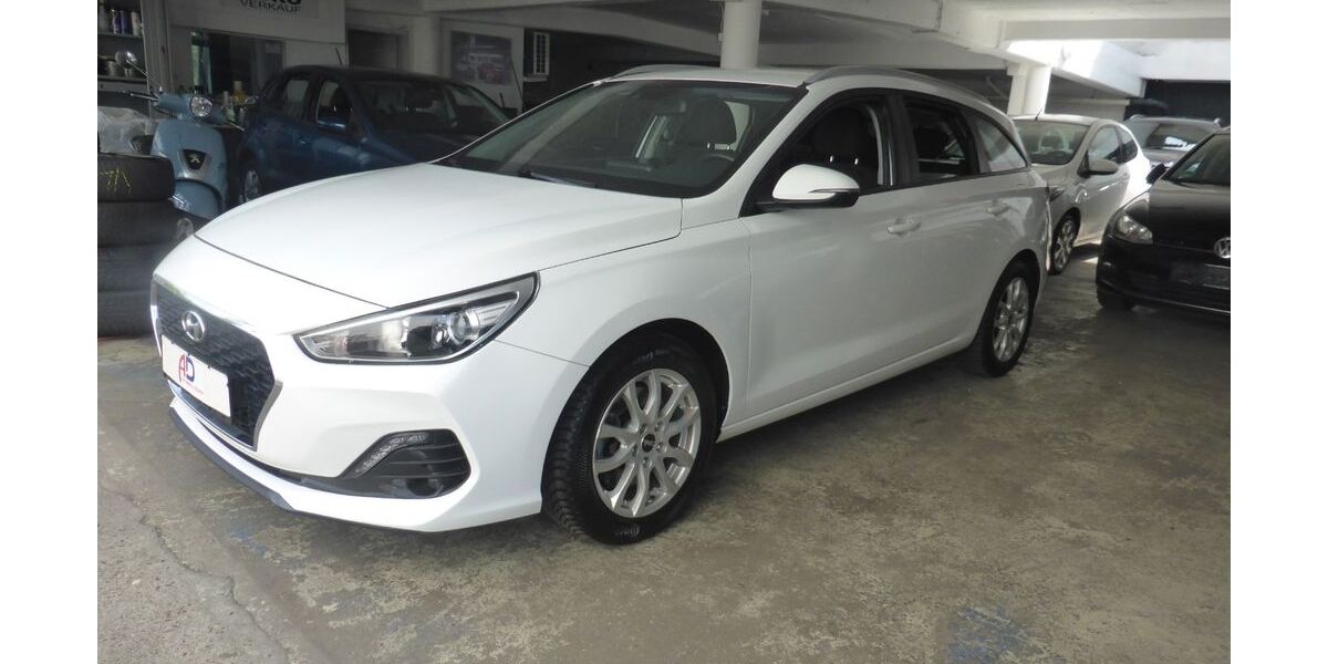 Hyundai i30 150.000 km 10.750 &euro; Düsseldorf 40223