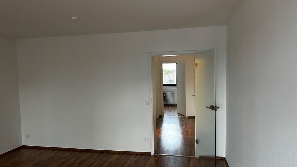 Dachgeschoßwohnung Dinslaken - 2.5 Zimmer, 58 m&sup2;, 485&euro; | Angebot:26050255