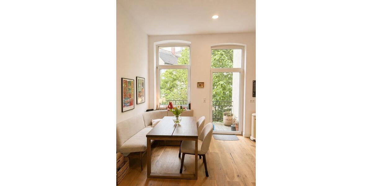 Etagenwohnung Düsseldorf Oberbilk - 3 Zimmer, 118 m&sup2;, 2.200&euro; | Angebot:26327038