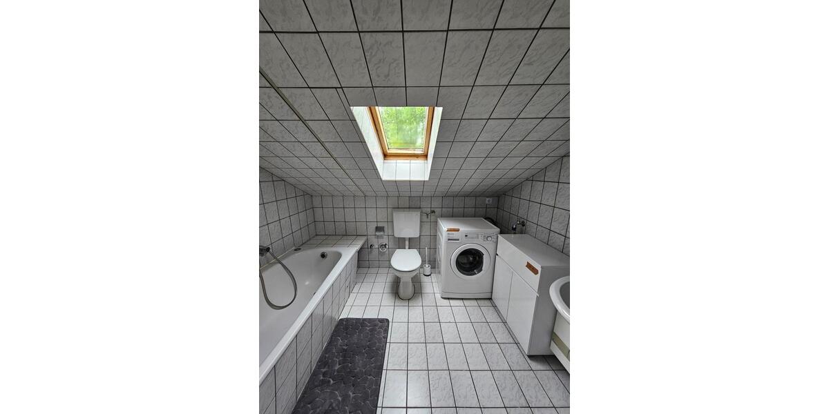 Dachgeschoßwohnung Krefeld Benrad - 2 Zimmer, 54 m&sup2;, 119.000&euro; | Angebot:25869418