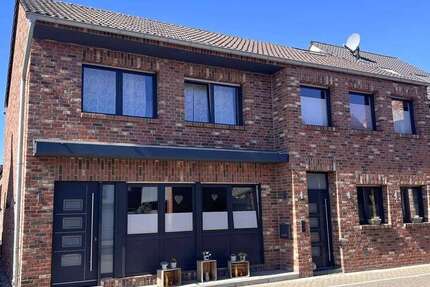 Haus Neuss / Hoisten Hoisten - 7 Zimmer, 314 m&sup2;, 950.000&euro; | Angebot:26440406