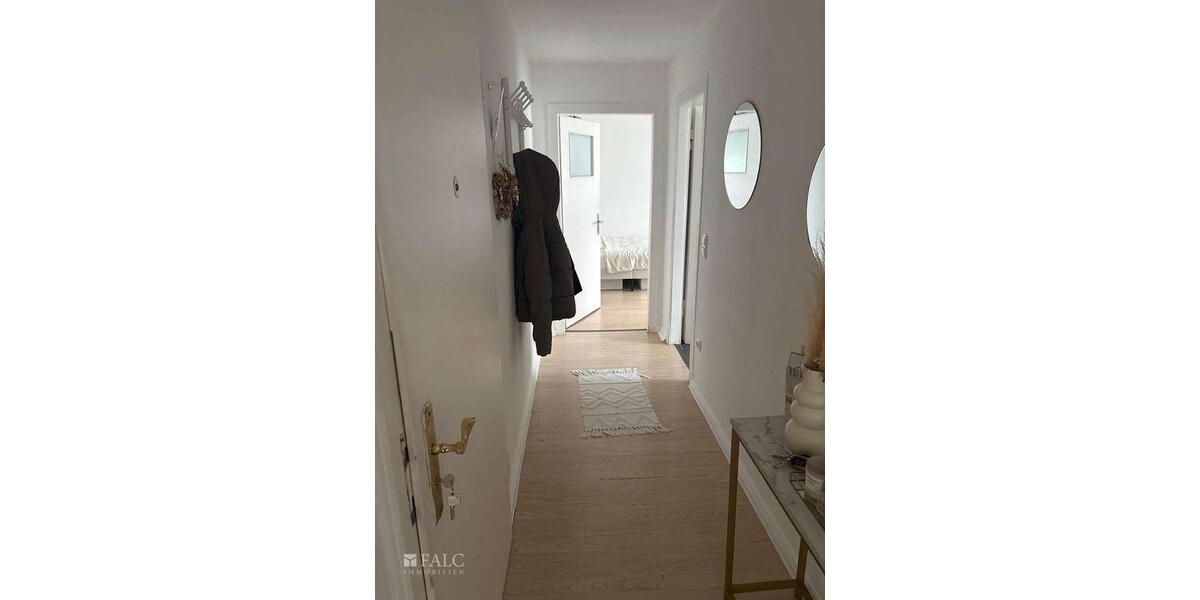 Dachgeschoßwohnung Essen Frillendorf - 2 Zimmer, 53 m&sup2;, 350&euro; | Angebot:25354456