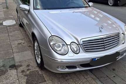 Mercedes-Benz 240 210.000 km 5.100 &euro; Oberhausen 46045