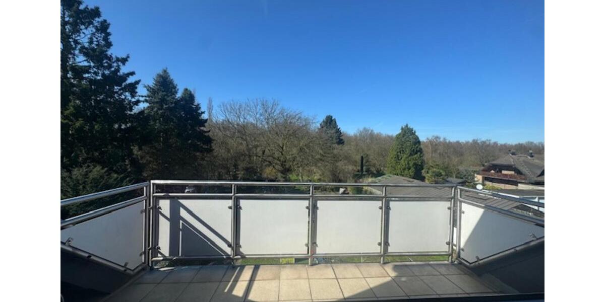 Dachgeschoßwohnung Duisburg Hamborn - 3 Zimmer, 86 m&sup2;, 996&euro; | Angebot:25756642