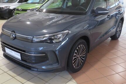 VW Tiguan 9.867 km 40.845 &euro; Neuss 41469