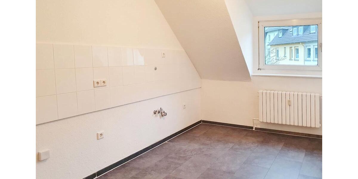 Dachgeschoßwohnung Duisburg Hamborn - 3 Zimmer, 72 m&sup2;, 457&euro; | Angebot:24478260
