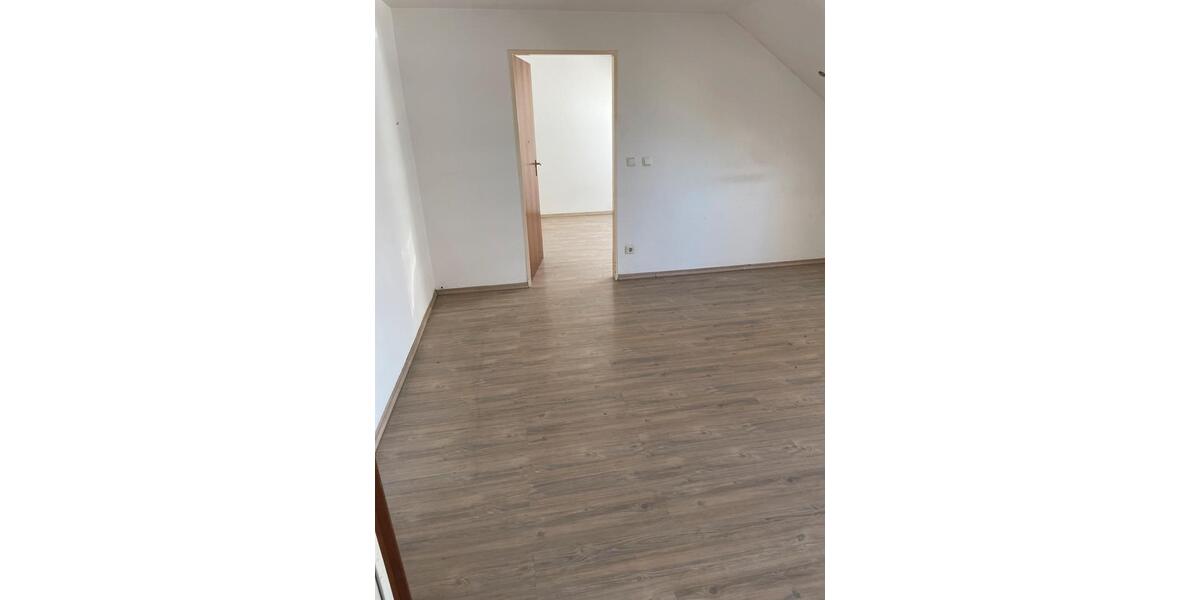 Dachgeschoßwohnung Mülheim an der Ruhr Heißen - 2 Zimmer, 46 m&sup2;, 660&euro; | Angebot:26150943