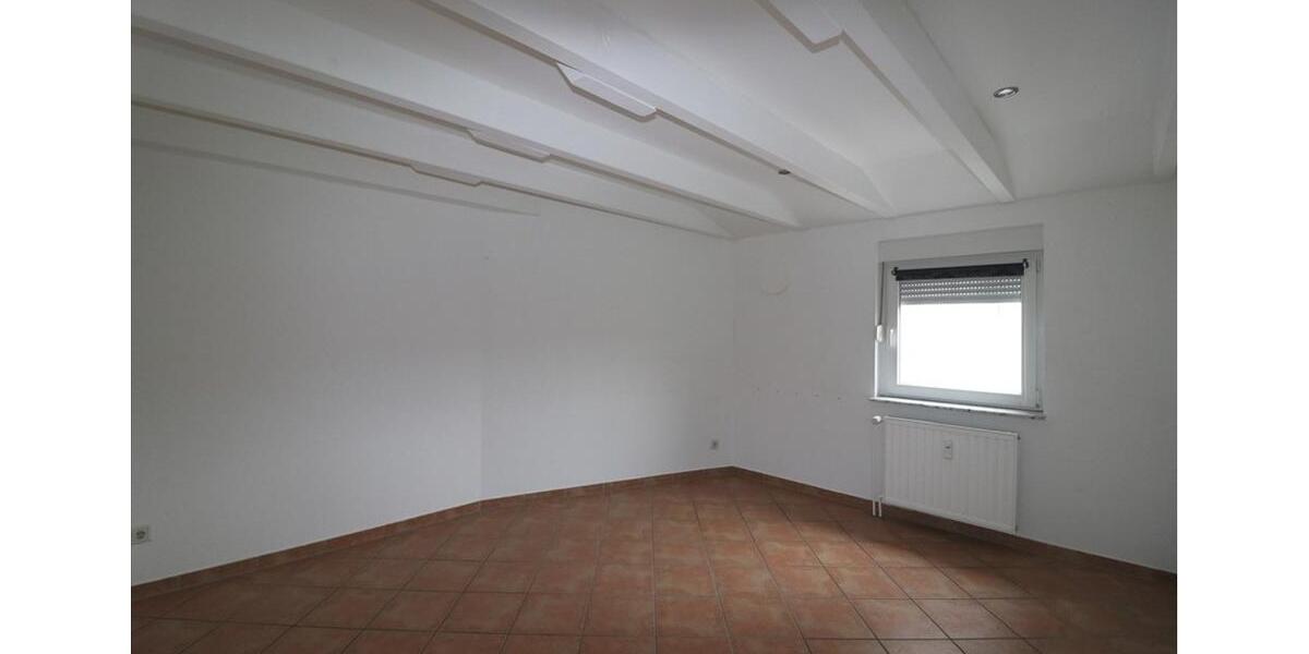 Dachgeschoßwohnung Duisburg Essenberg - 2 Zimmer, 65 m&sup2;, 450&euro; | Angebot:26111465