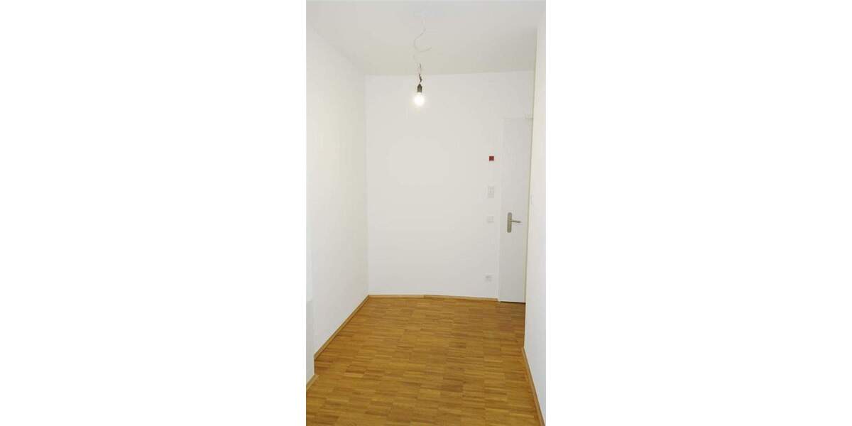 Etagenwohnung Düsseldorf Flingern Nord - 3 Zimmer, 95 m&sup2;, 1.575&euro; | Angebot:25851552