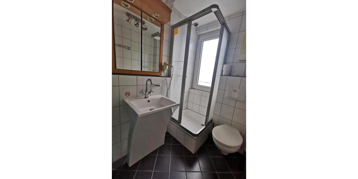 Dachgeschoßwohnung Essen Stadtbezirk III - 1 Zimmer, 1.150&euro; | Angebot:21475721