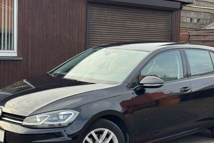 VW Golf 207.000 km 12.450 &euro; Duisburg 47179