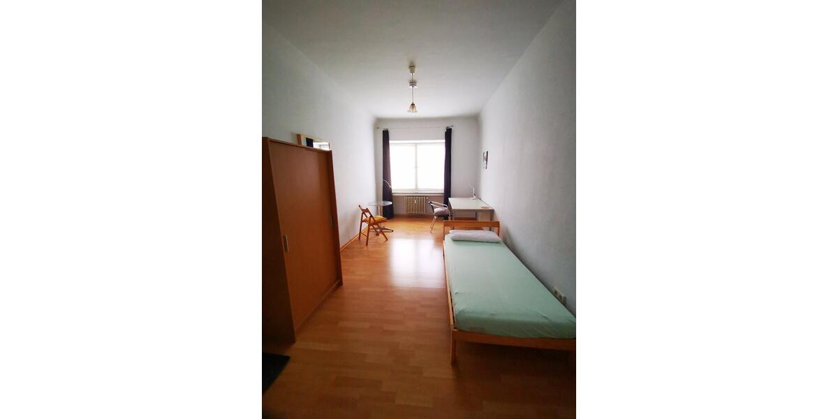 Etagenwohnung Düsseldorf Pempelfort - 1 Zimmer, 52 m&sup2;, 450&euro; | Angebot:25571175