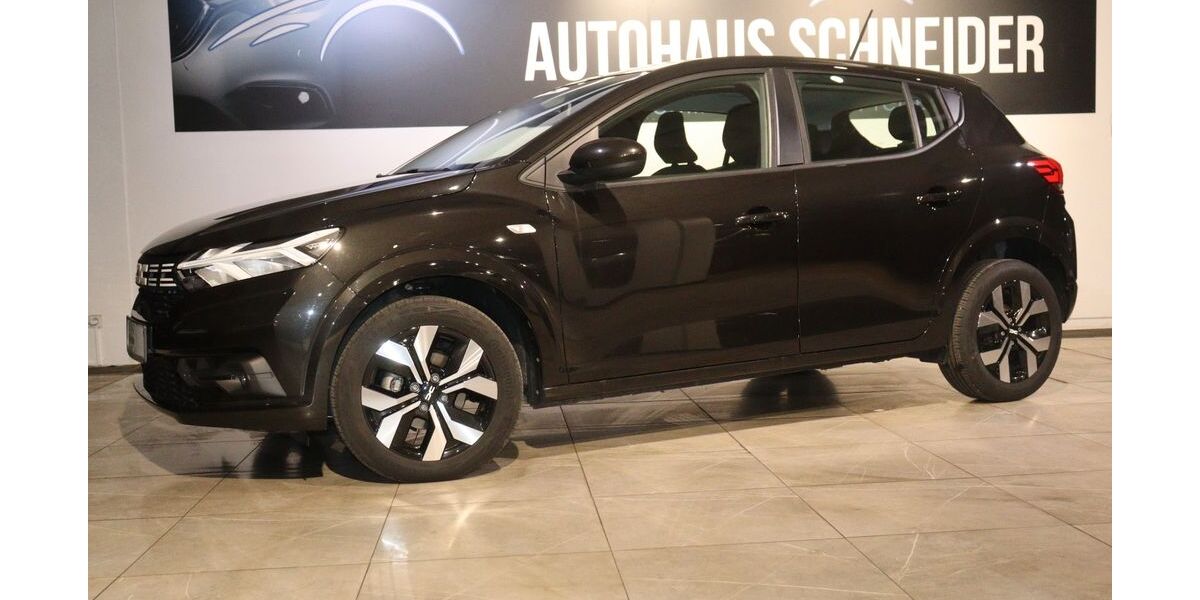 Dacia Sandero 14.183 km 16.400 &euro; Ratingen 40880