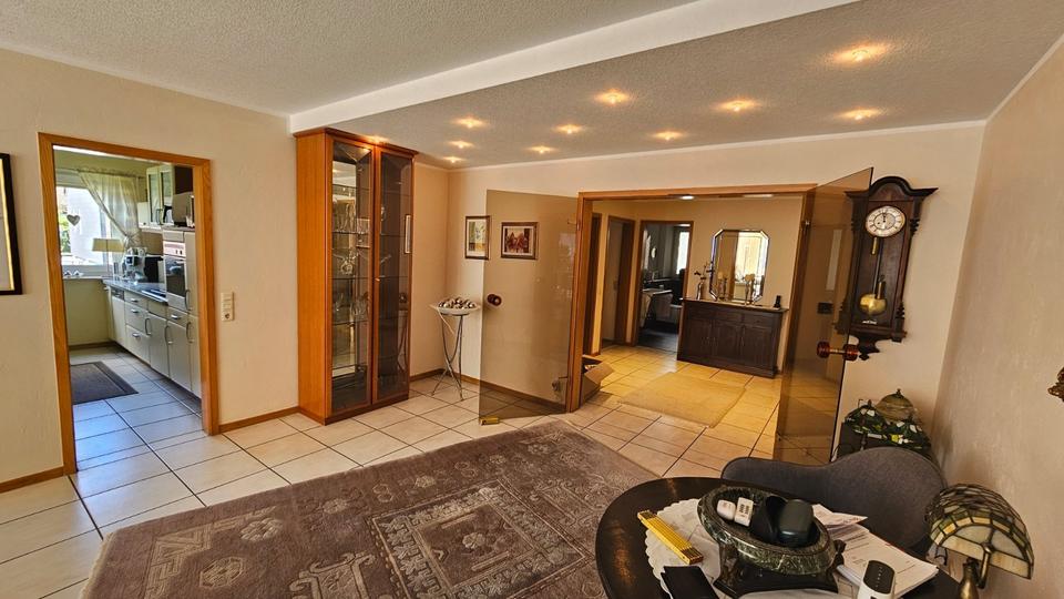 Etagenwohnung Dinslaken - 3 Zimmer, 113 m&sup2;, 1.356&euro; | Angebot:26578566