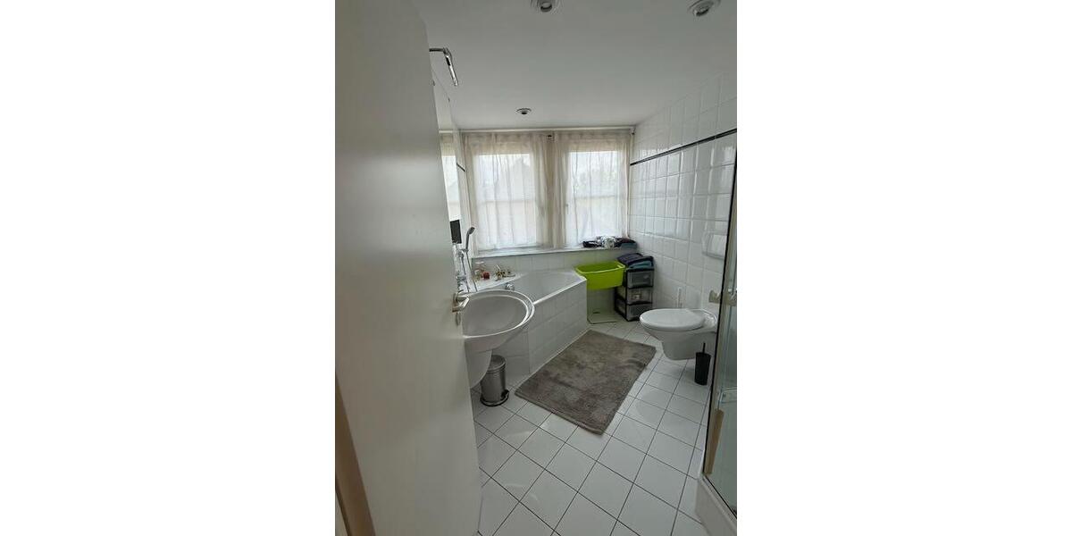 Dachgeschoßwohnung Meerbusch Kierst - 2 Zimmer, 65 m&sup2;, 339.000&euro; | Angebot:27296051
