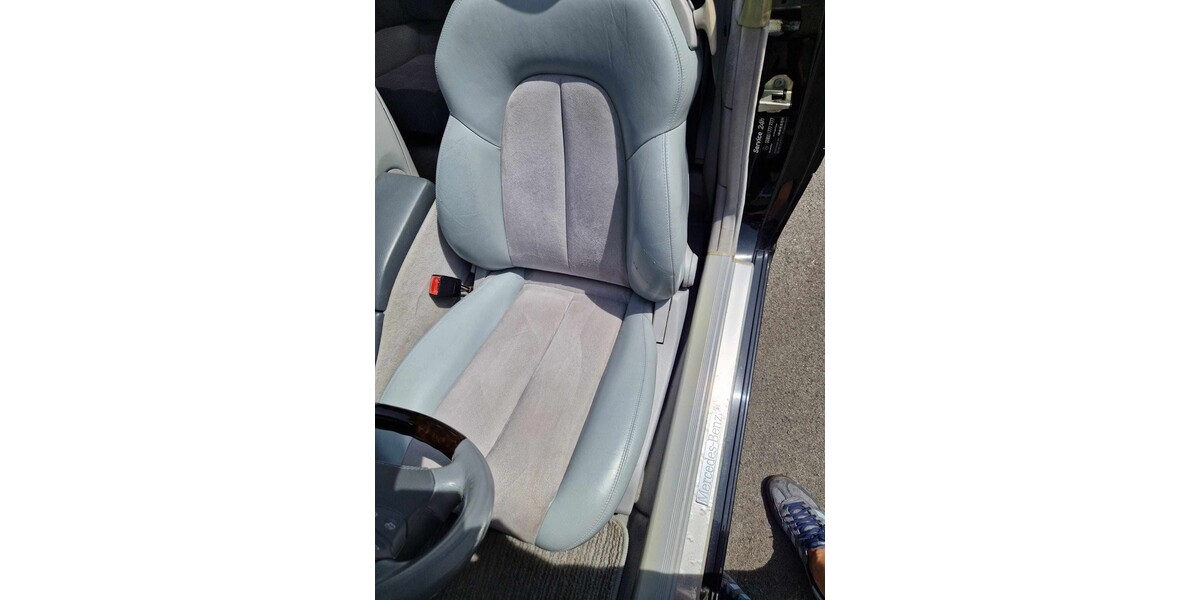 Mercedes-Benz CLK 320 165.500 km 9.490 &euro; Moers 47441