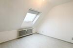 Dachgeschoßwohnung Krefeld Hülser Berg - 3 Zimmer, 57 m&sup2;, 800&euro; | Angebot:26365970